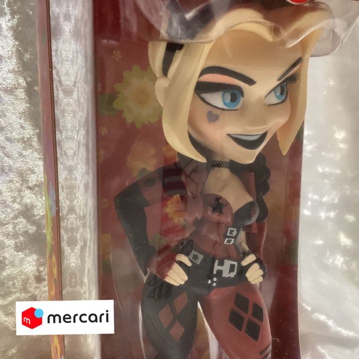 お年玉価格】 CRYPTOZOIC ハーレイクイン スーサイドスクワッド - メルカリ