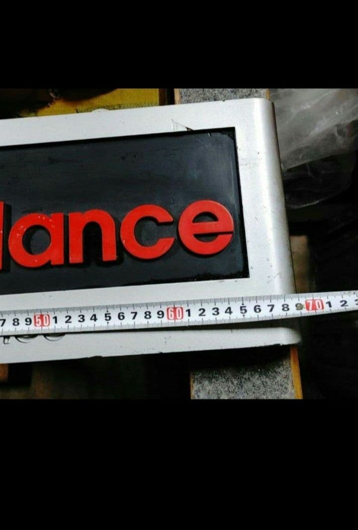 new balanceのディスプレイ 看板