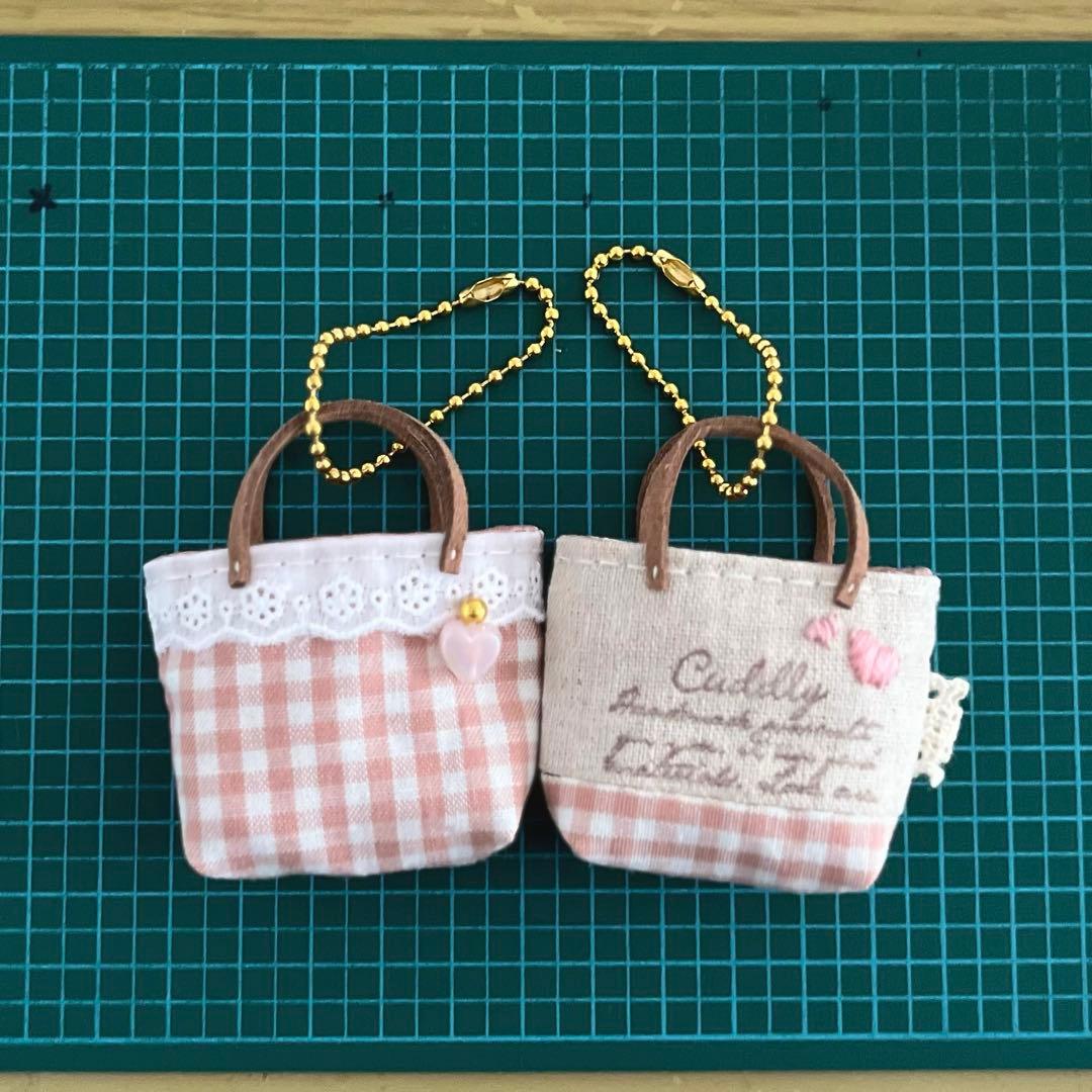 2401-38 ミニチュアトートサシェ 香り袋 2個組 ピンクチェック ♡刺繍