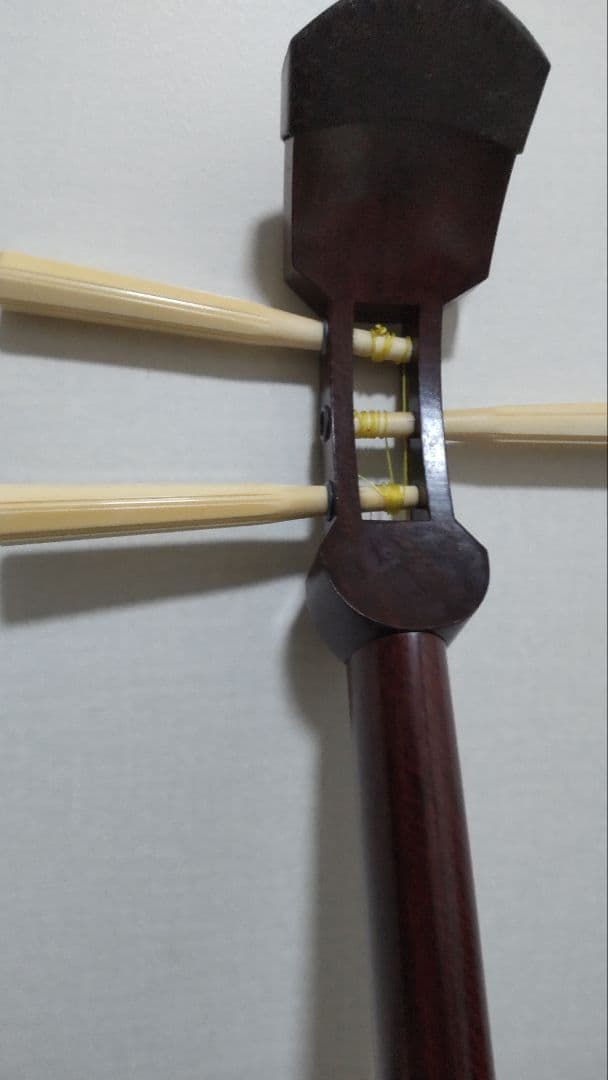 長唄三味線本体（収納桐箱付）