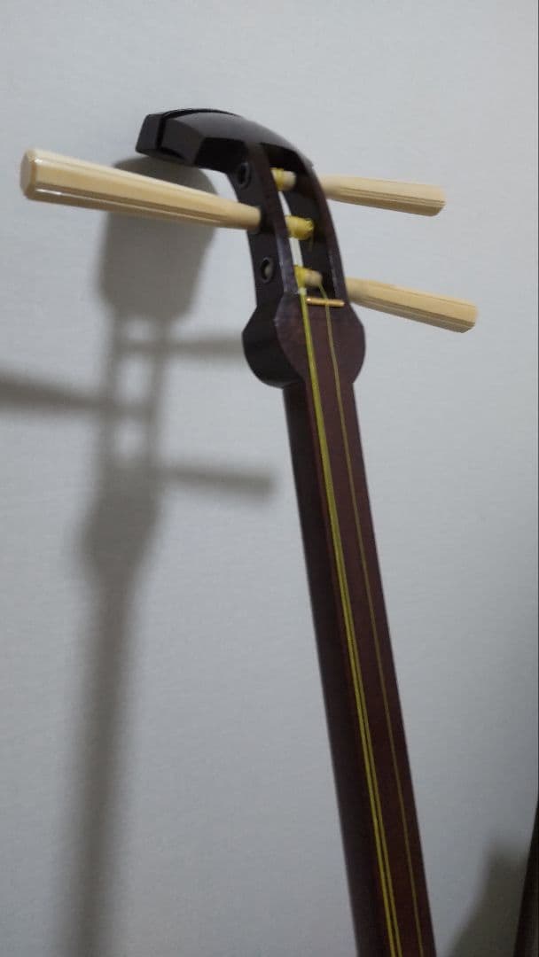 長唄三味線本体（収納桐箱付）