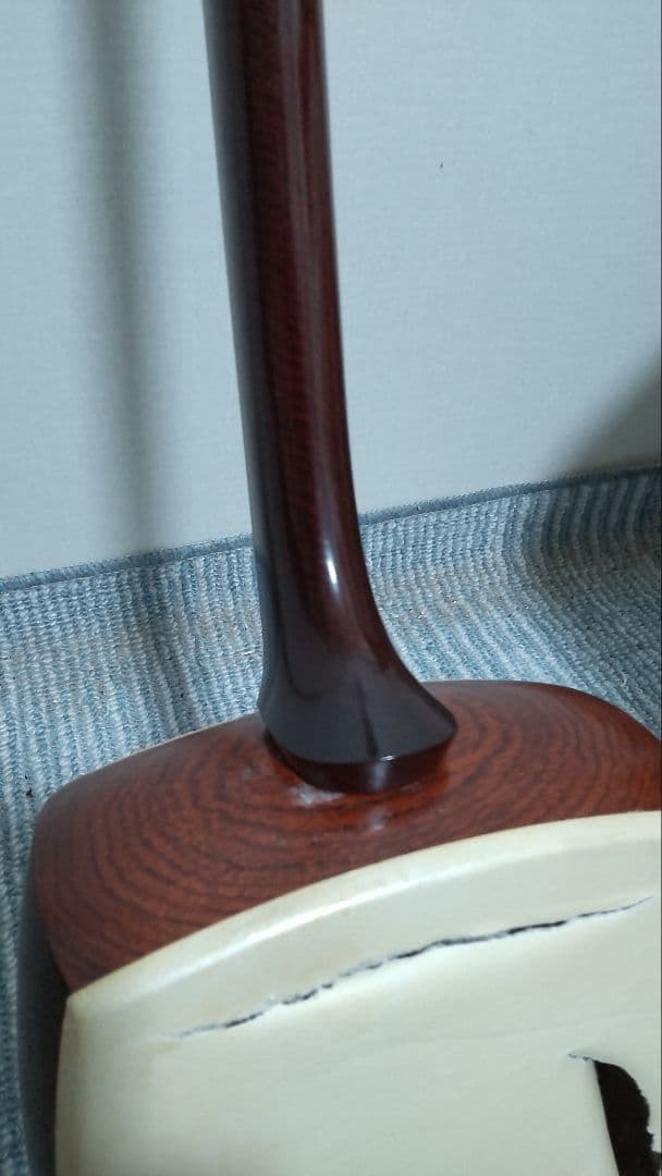 長唄三味線本体（収納桐箱付）