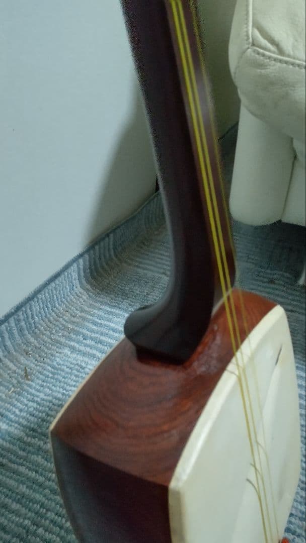 長唄三味線本体（収納桐箱付）