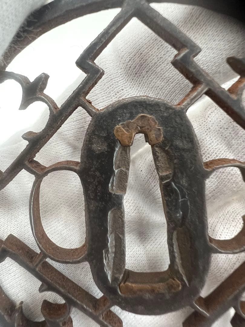 江戸期本歌 鉄透かし鍔 上質桑縁桐鍔箱付き 時代鍔布団入り 値下げ