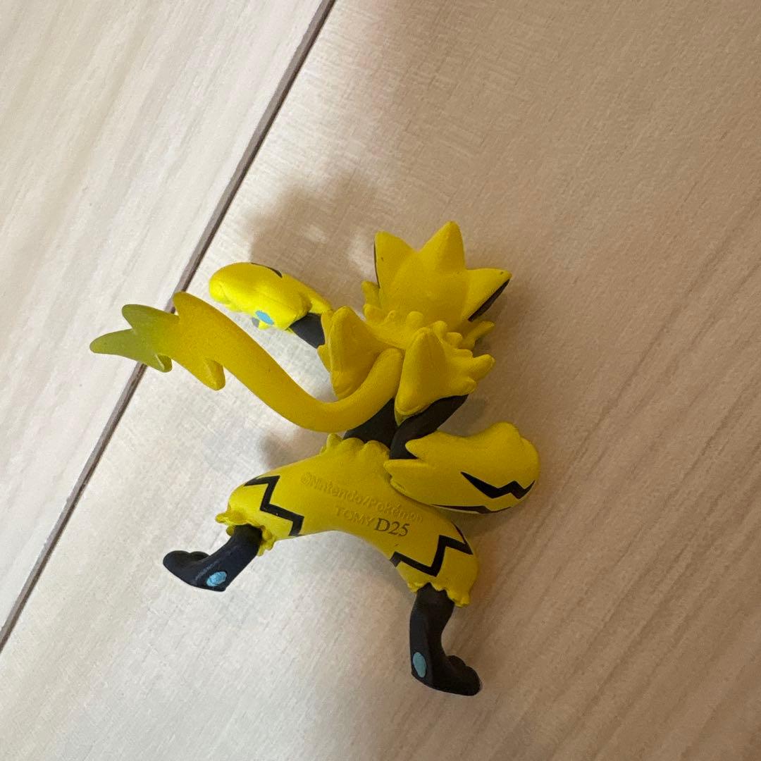 ポケモン モンコレフィギュア9体セット - メルカリ