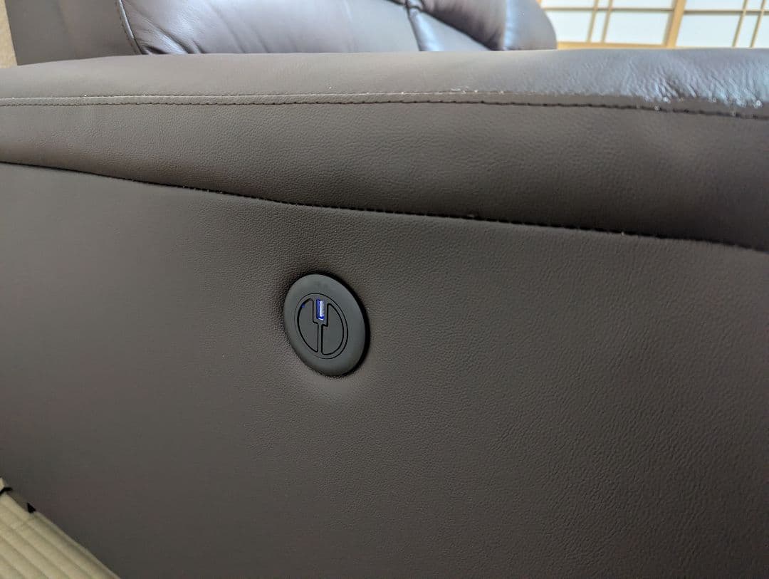 ニトリ 本革Nビリーバ 3人掛け 電動リクライニングソファ