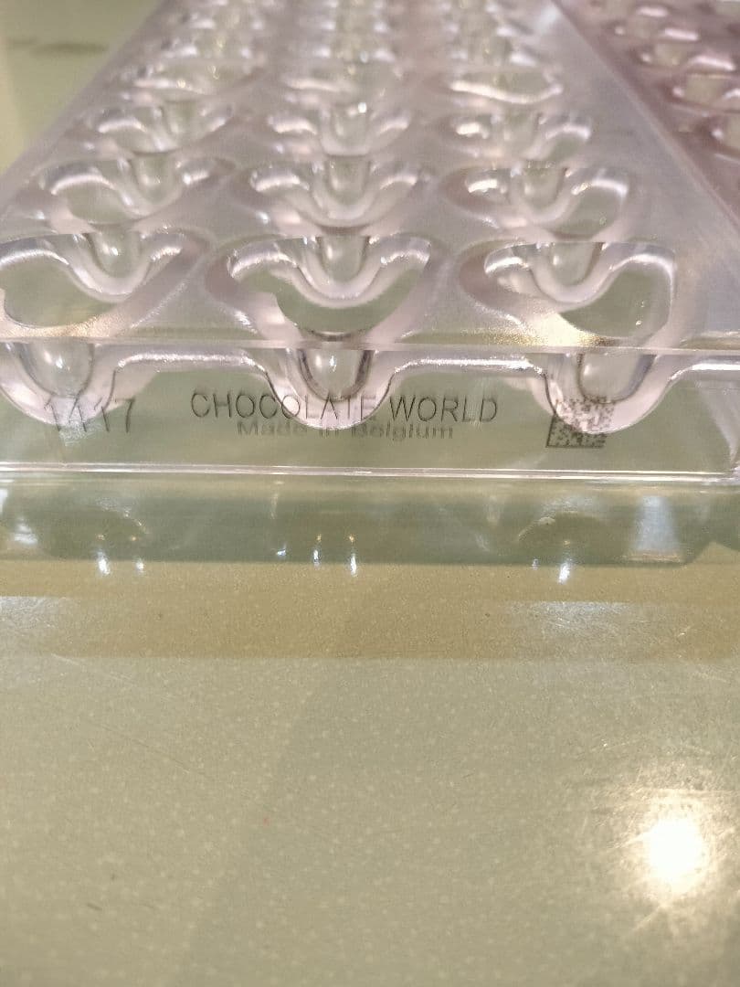 マトファ CHOCOLATE WORLD社 チョコレートモールド　２種