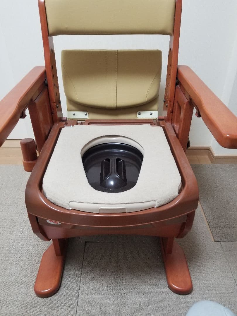 家具調介護用トイレ付きチェア　セレクトR 肘掛けノーマル標準便座　値引き交渉可