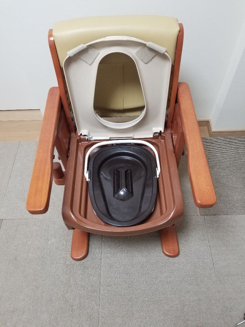 家具調介護用トイレ付きチェア　セレクトR 肘掛けノーマル標準便座　値引き交渉可