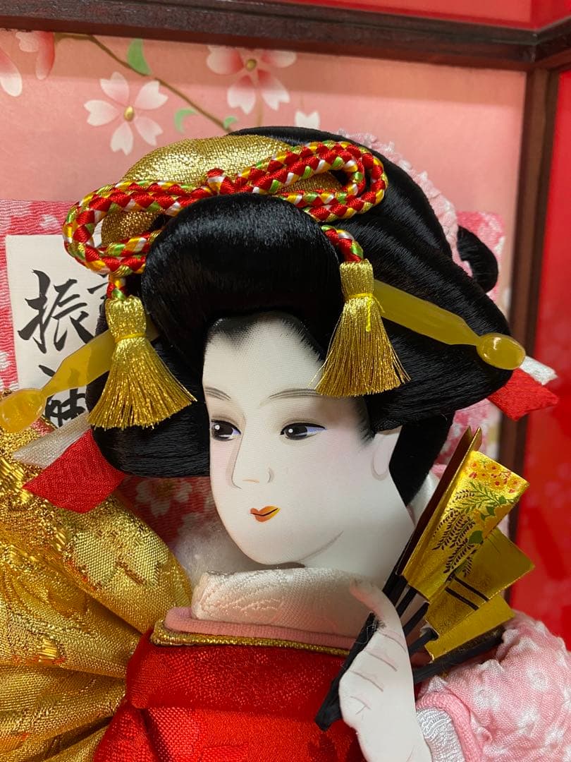 羽子板　立体振袖　ガラスケース１３号・サイズ間口約２９×奥行約２３×高さ約５５㎝