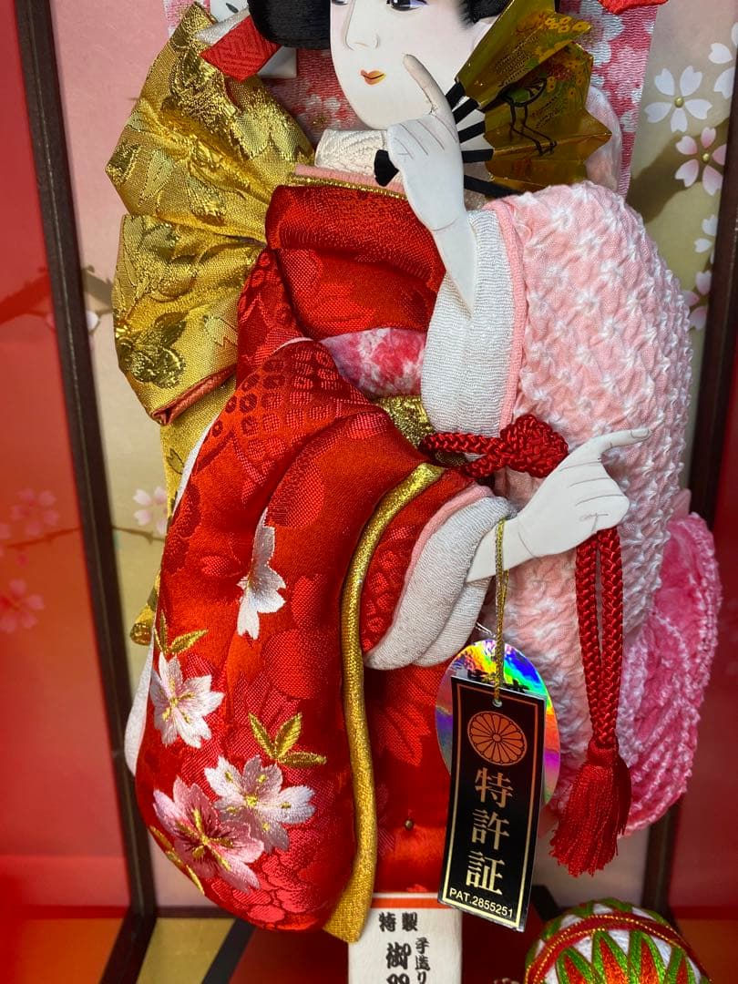 羽子板　立体振袖　ガラスケース１３号・サイズ間口約２９×奥行約２３×高さ約５５㎝