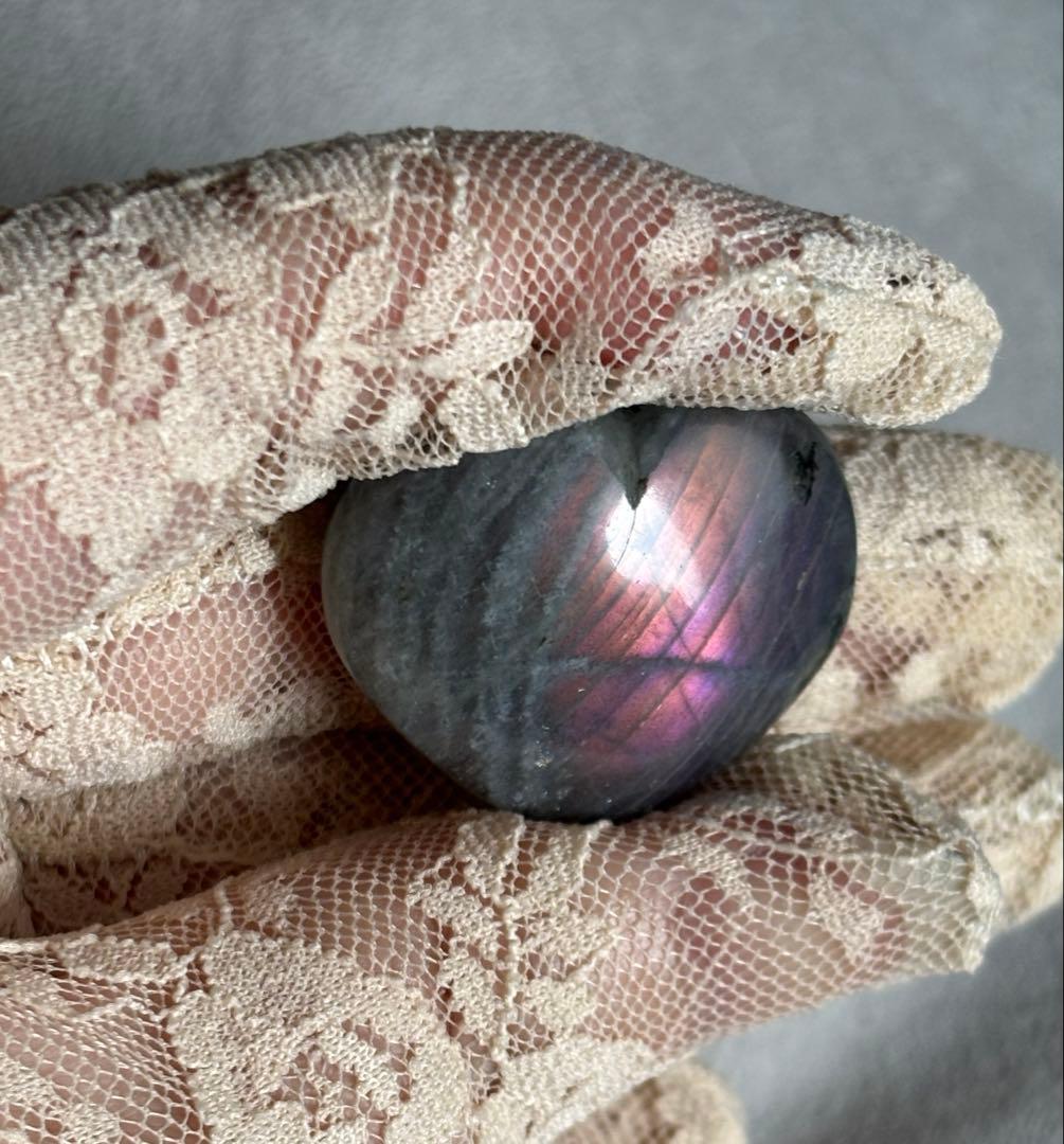 商談中★希少！早い者勝ち‼️可愛い♡ピンク紫 ラブラドライト ハート ①握り石