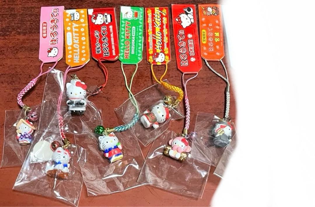 サンリオ　ハローキティ　ご当地ストラップ・その他まとめ売り