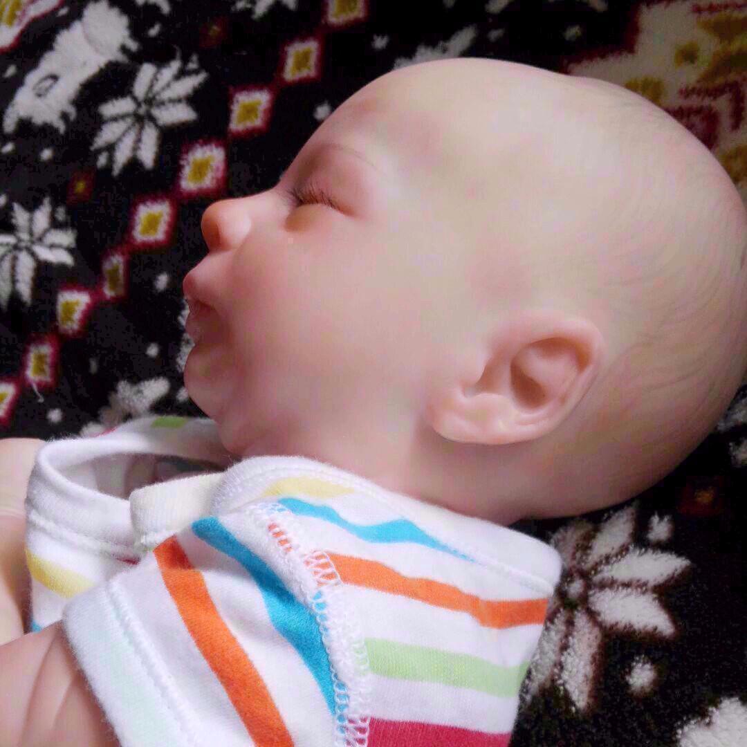 リボーンドール　守ってあげたくなる赤ちゃん