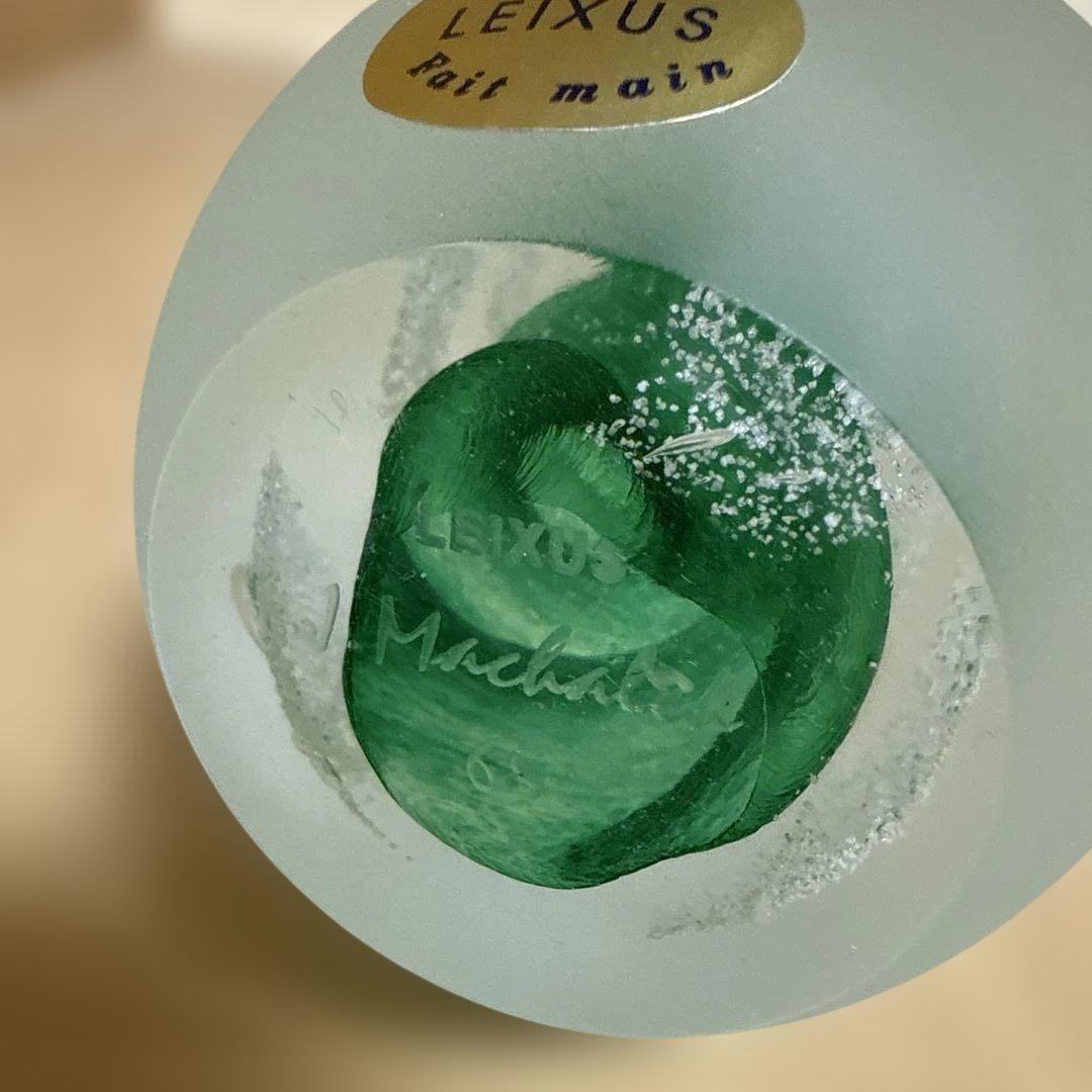 LEIXUSレクサス卵形ガラス製ペーパーウェイト置物 ツリー型 作家物