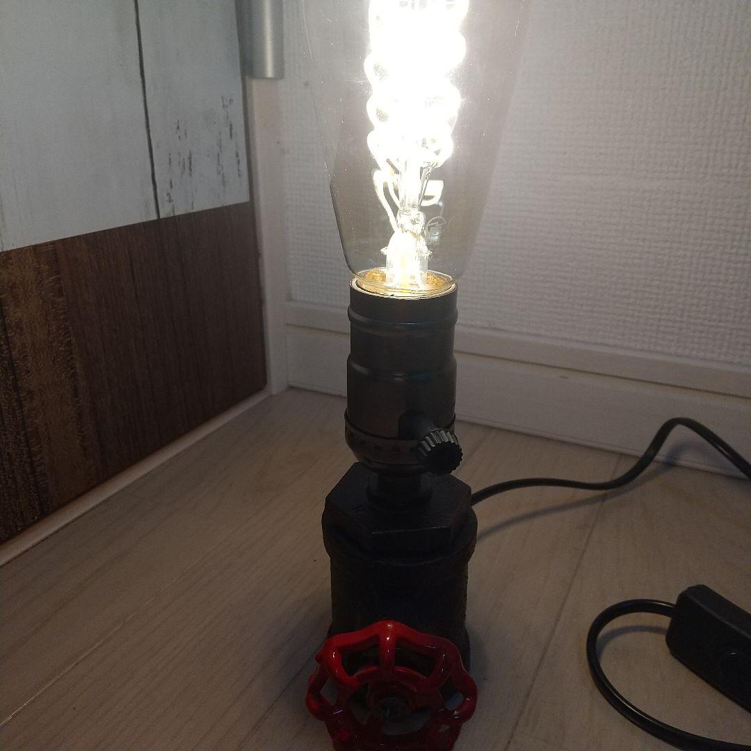 オシャレでレトロなバルブ型テーブルライト エジソンバルブLEDスマート付き