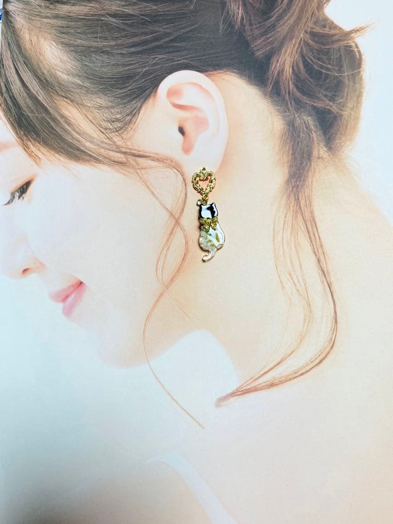 ハンドメイド　〈ピアス/イヤリング/チャーム〉No.3046