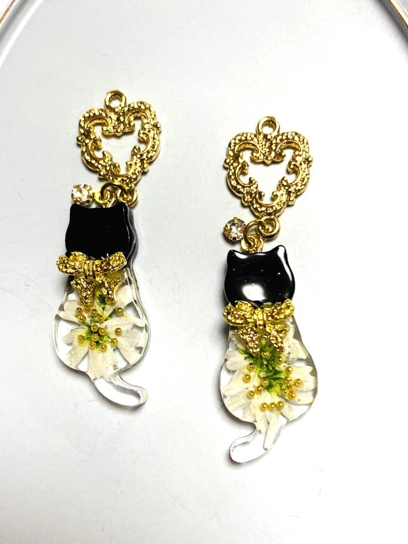 ハンドメイド　〈ピアス/イヤリング/チャーム〉No.3046