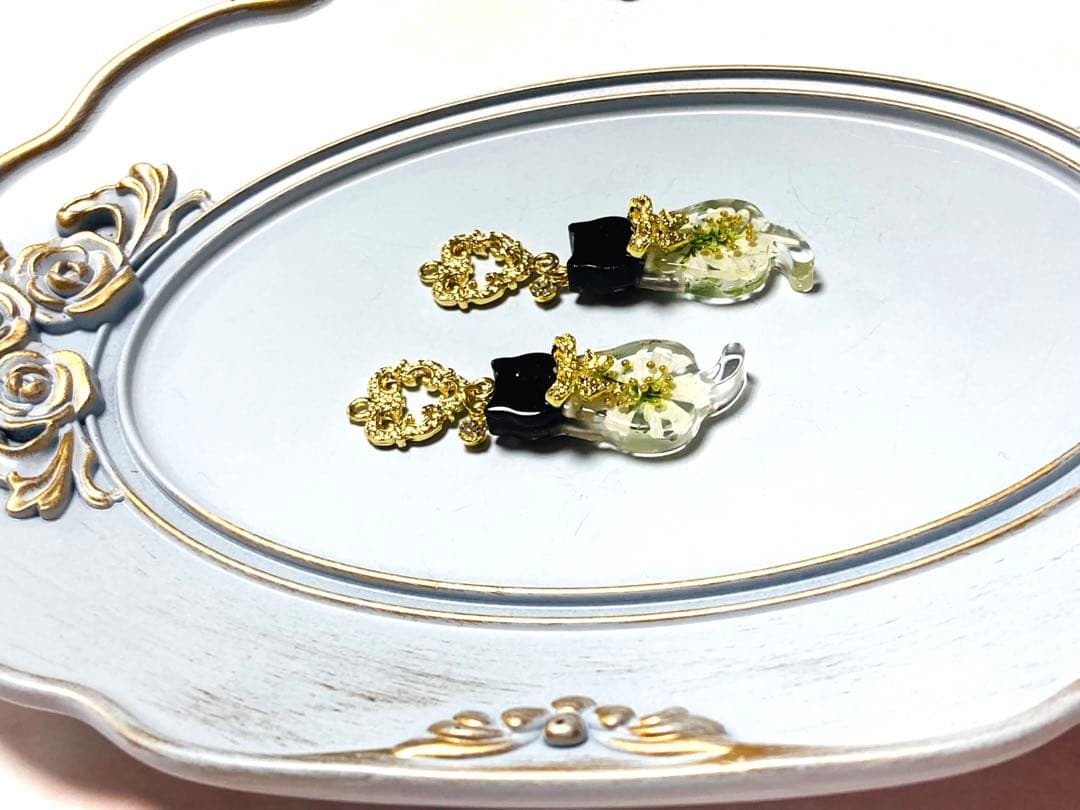 ハンドメイド　〈ピアス/イヤリング/チャーム〉No.3046