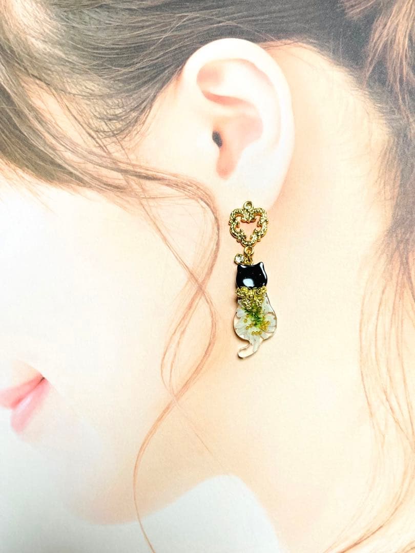 ハンドメイド　〈ピアス/イヤリング/チャーム〉No.3046