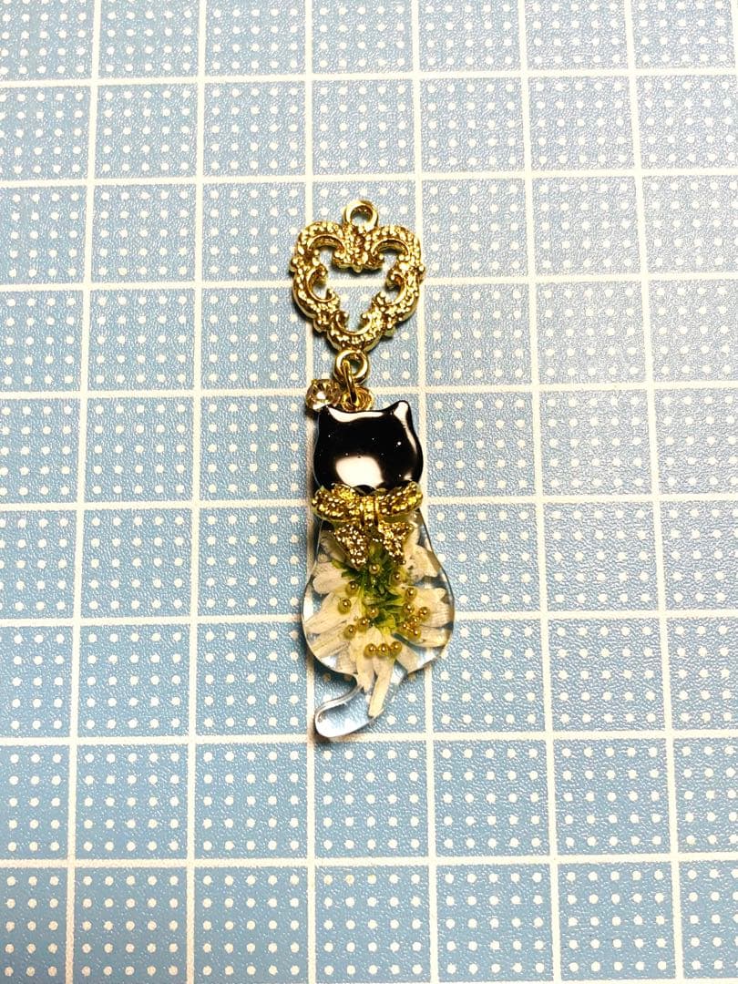 ハンドメイド　〈ピアス/イヤリング/チャーム〉No.3046