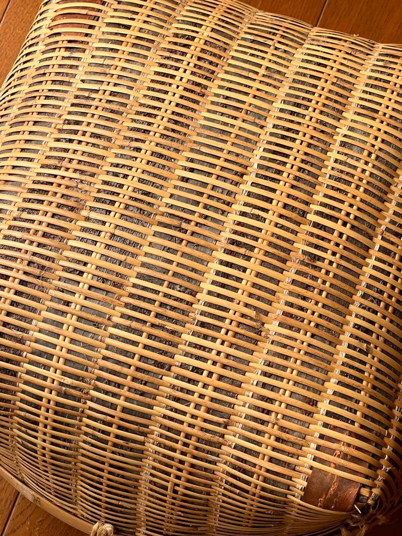 【新品・未使用】東北の伝統工芸 肥料振りかご 桜皮編み 特大サイズ　希少