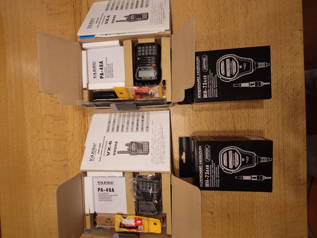 美品 八重洲無線VX-6standard 2セット 別売りマイク、短アンテナ付き