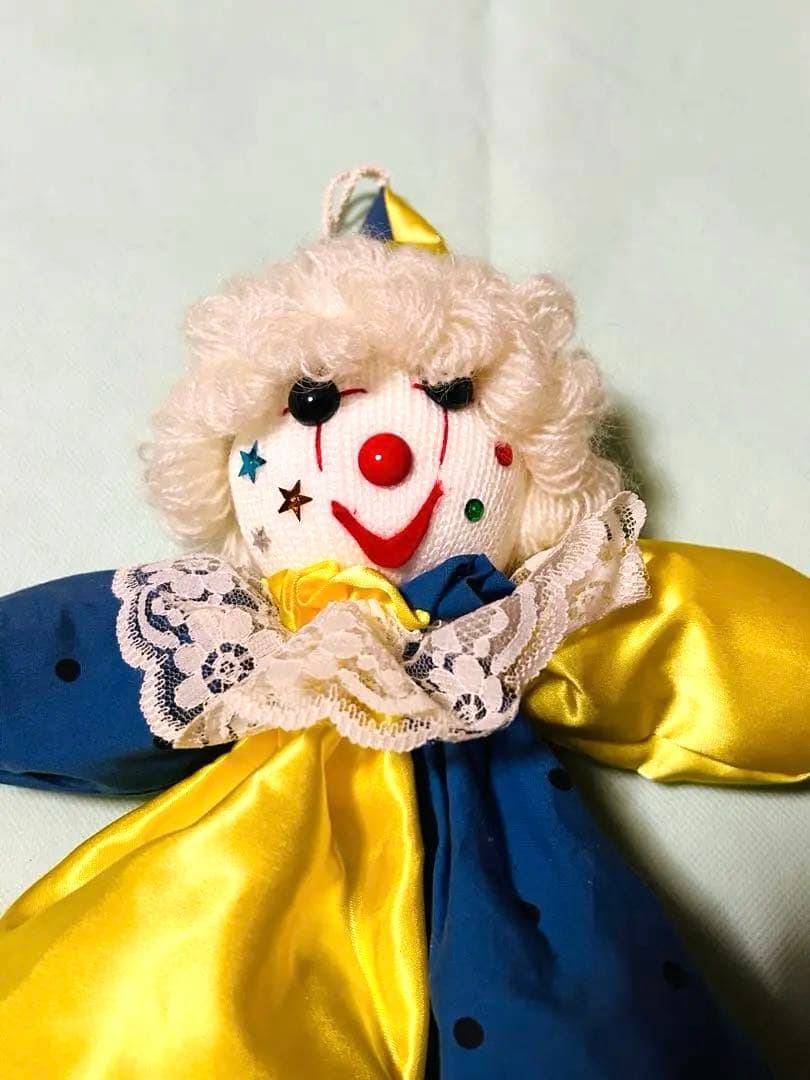 ハンドメイド ピエロ ぬいぐるみ 壁掛けストラップ付き - メルカリ