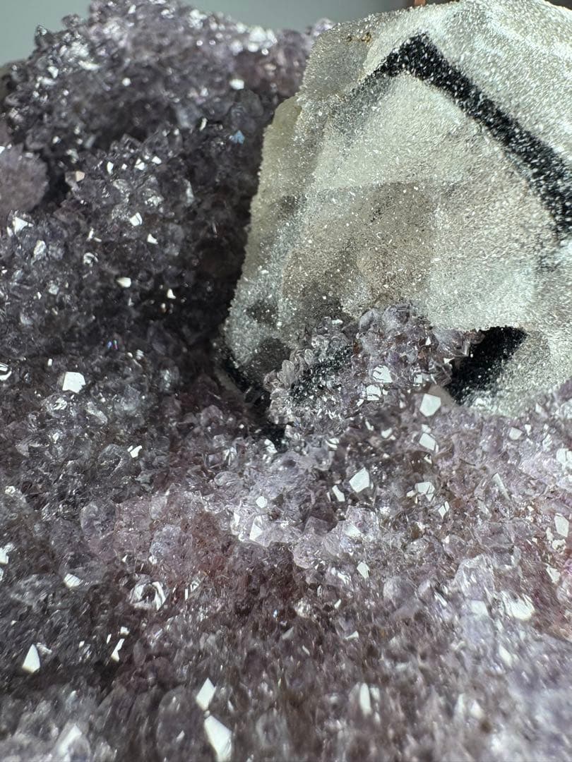 ウルグアイ　アメジスト　フラワー　カップケーキ型　カルサイト共生