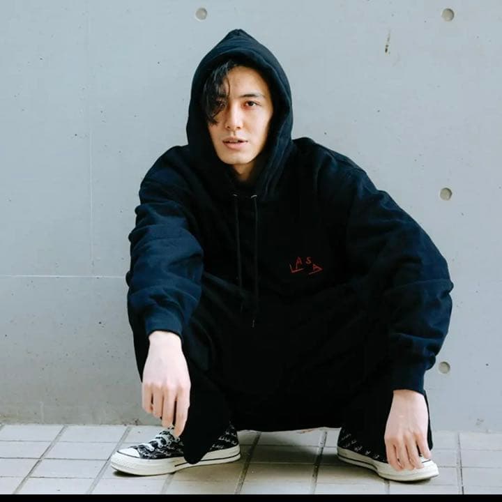 藤井風 グッズ 新品未使用 パーカー love all serve all XL - メルカリ