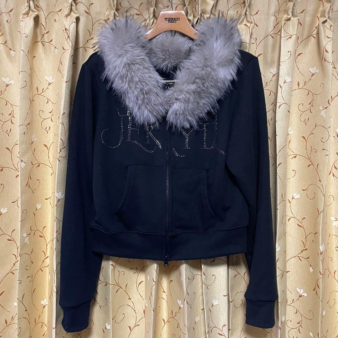 ファー付きジップアップスウェット - メルカリ