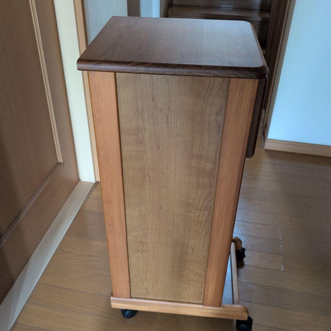 ブラウン木製電話台 　花台　キャスター付き