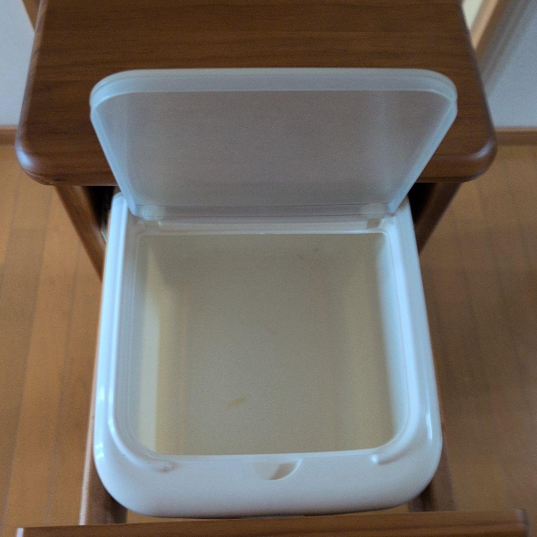 ブラウン木製電話台 　花台　キャスター付き