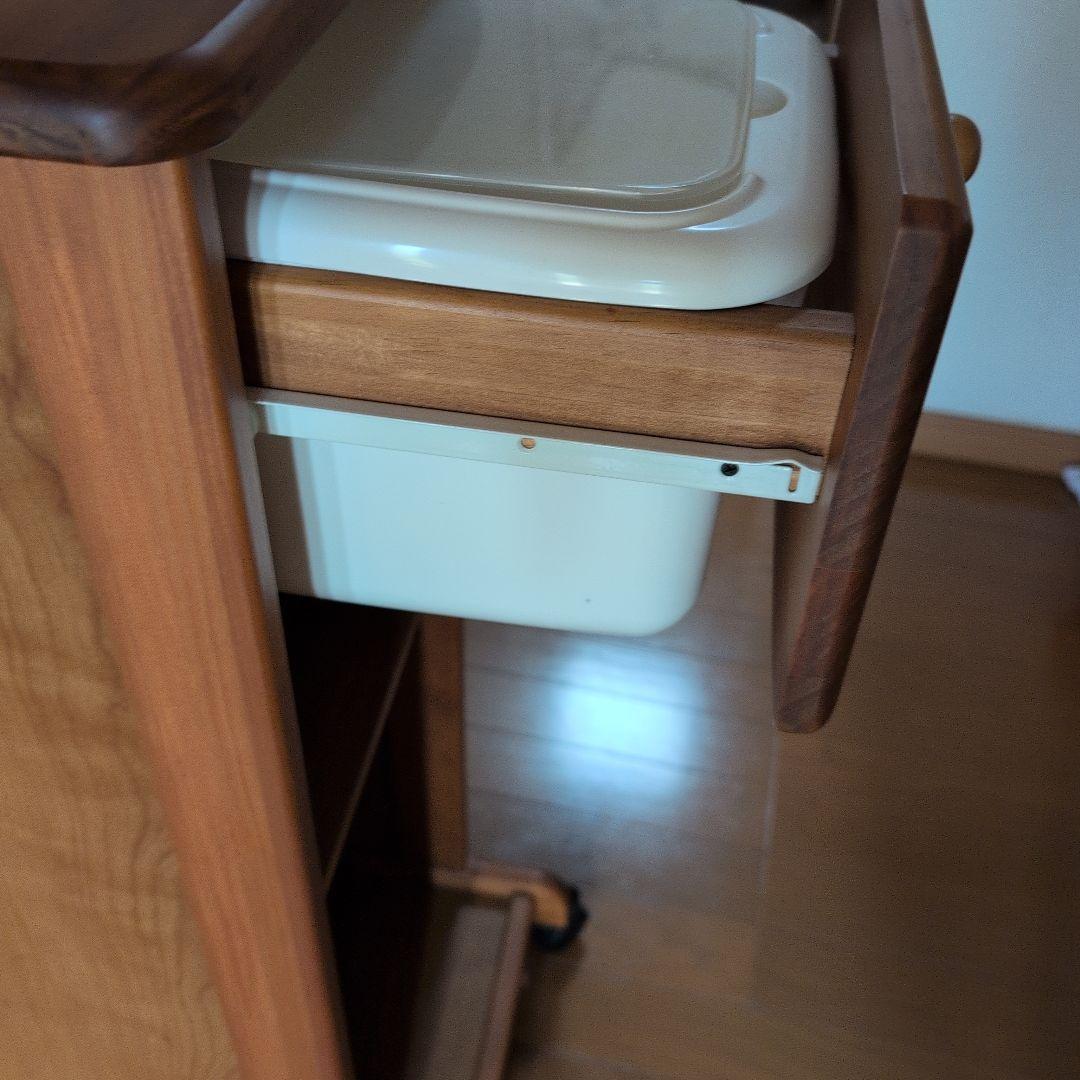 ブラウン木製電話台 　花台　キャスター付き