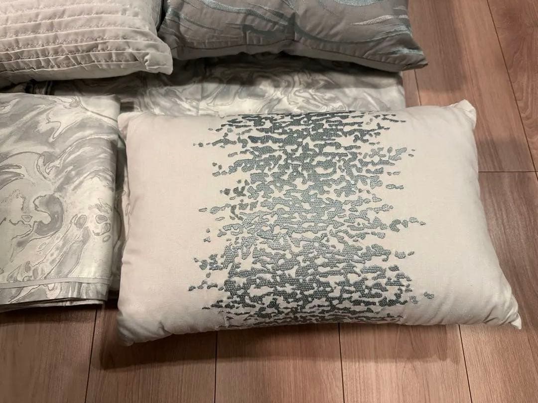 掛け布団、枕カバー2点、クッション3点セット