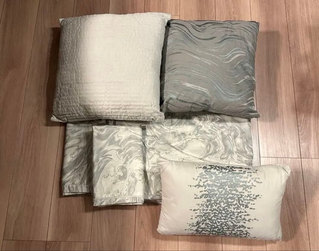 掛け布団、枕カバー2点、クッション3点セット