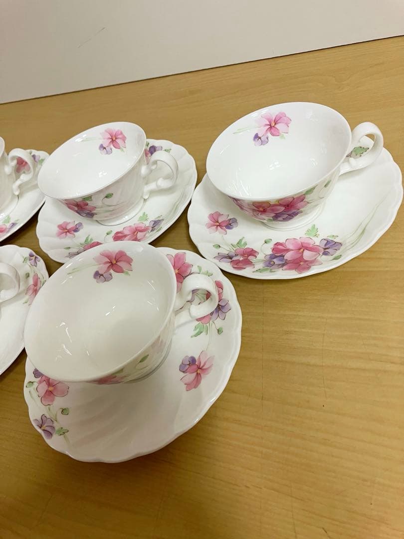 Noritake ノリタケスタジオコレクションカップ&ソーサー花柄6客 - メルカリ