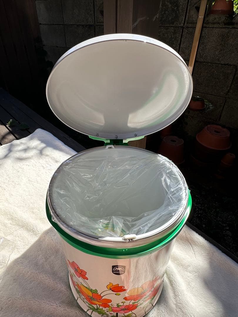 昭和レトロ　ゴミ箱　ペダル式　ママポット　山崎産業　当時物　新品