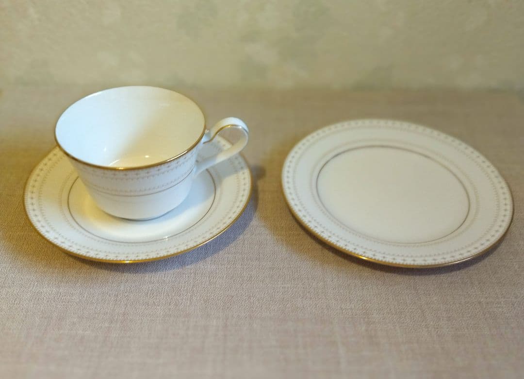 ノリタケ アイボリーチャイナ IVORY CHINA レース トリオ - メルカリ