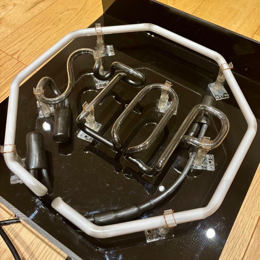 ネオンサイン　STOP