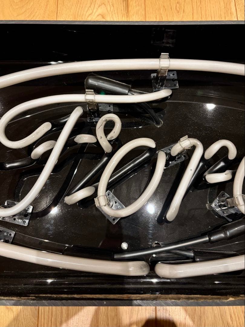 ネオンサイン　Ford ② ガレージ　アメ車