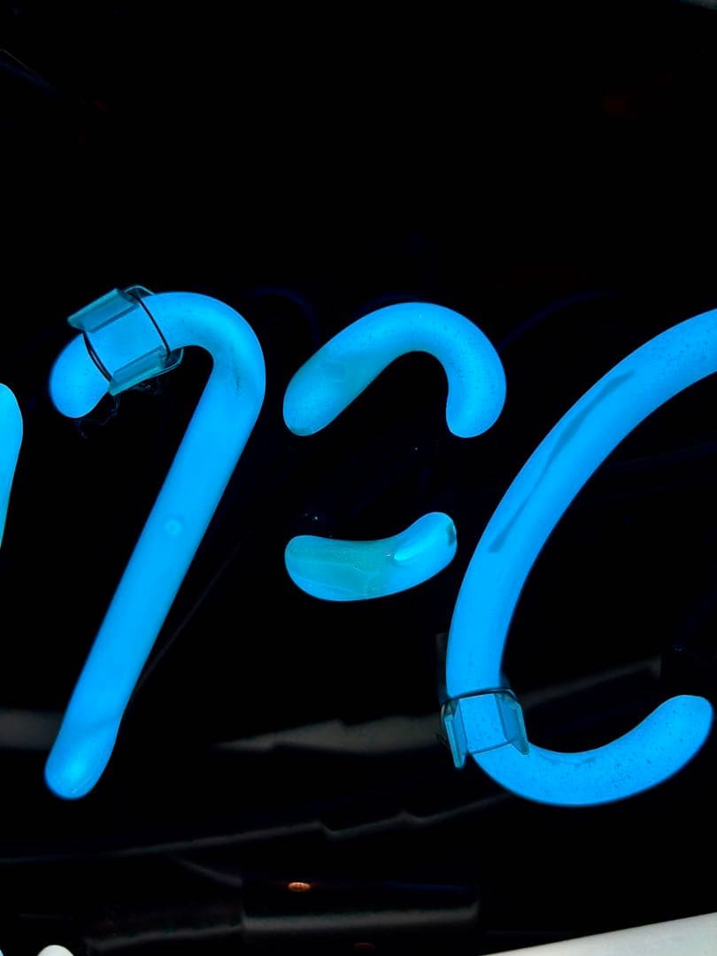 ネオンサイン　Ford ② ガレージ　アメ車