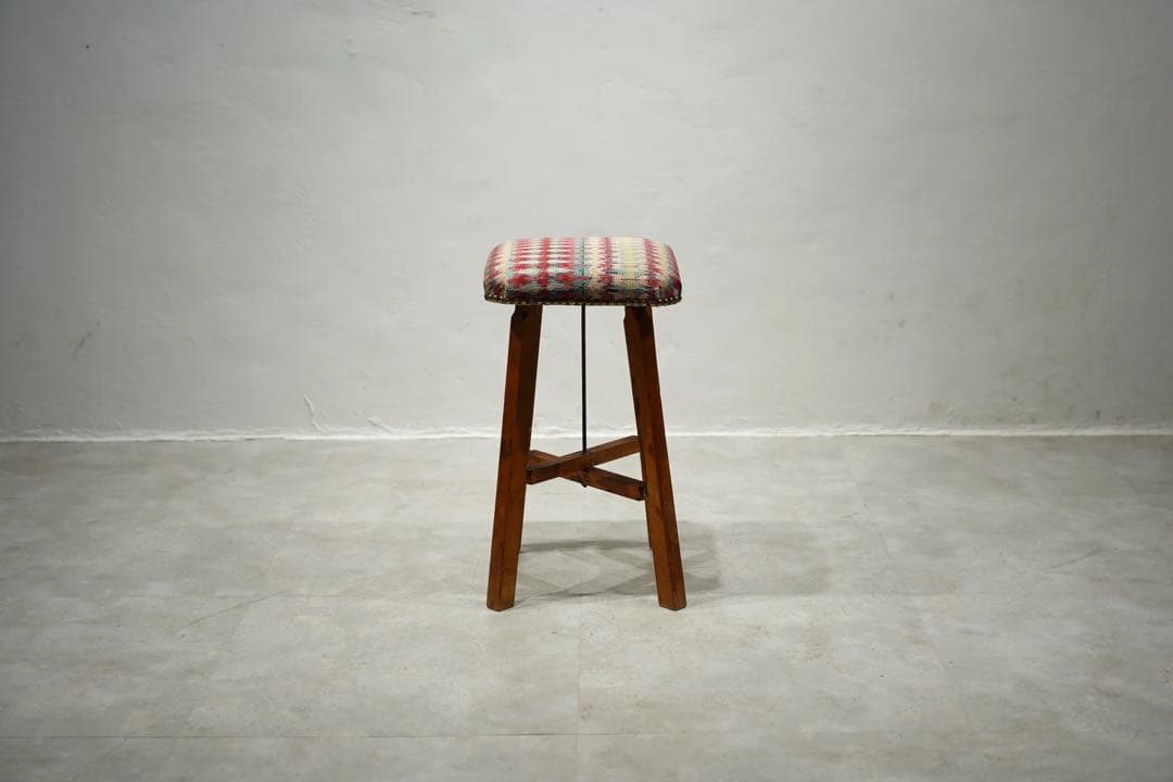 スツール　japan vintage　古木　レトロ　昭和初期　椅子　刺繍