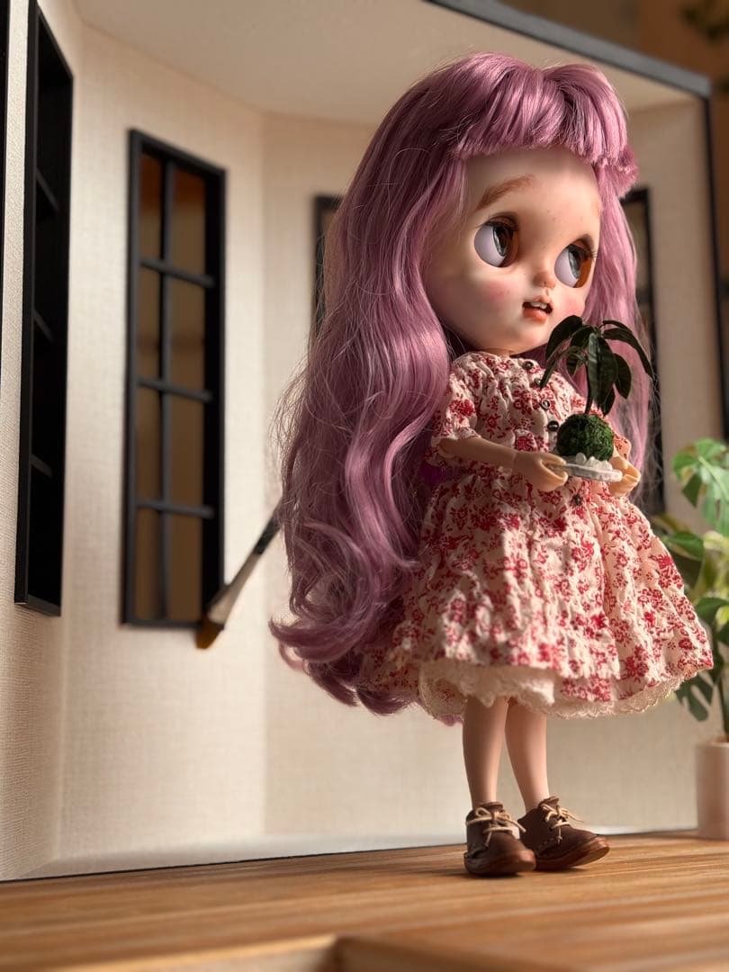 4面窓の自立背景ボード　ドールハウス