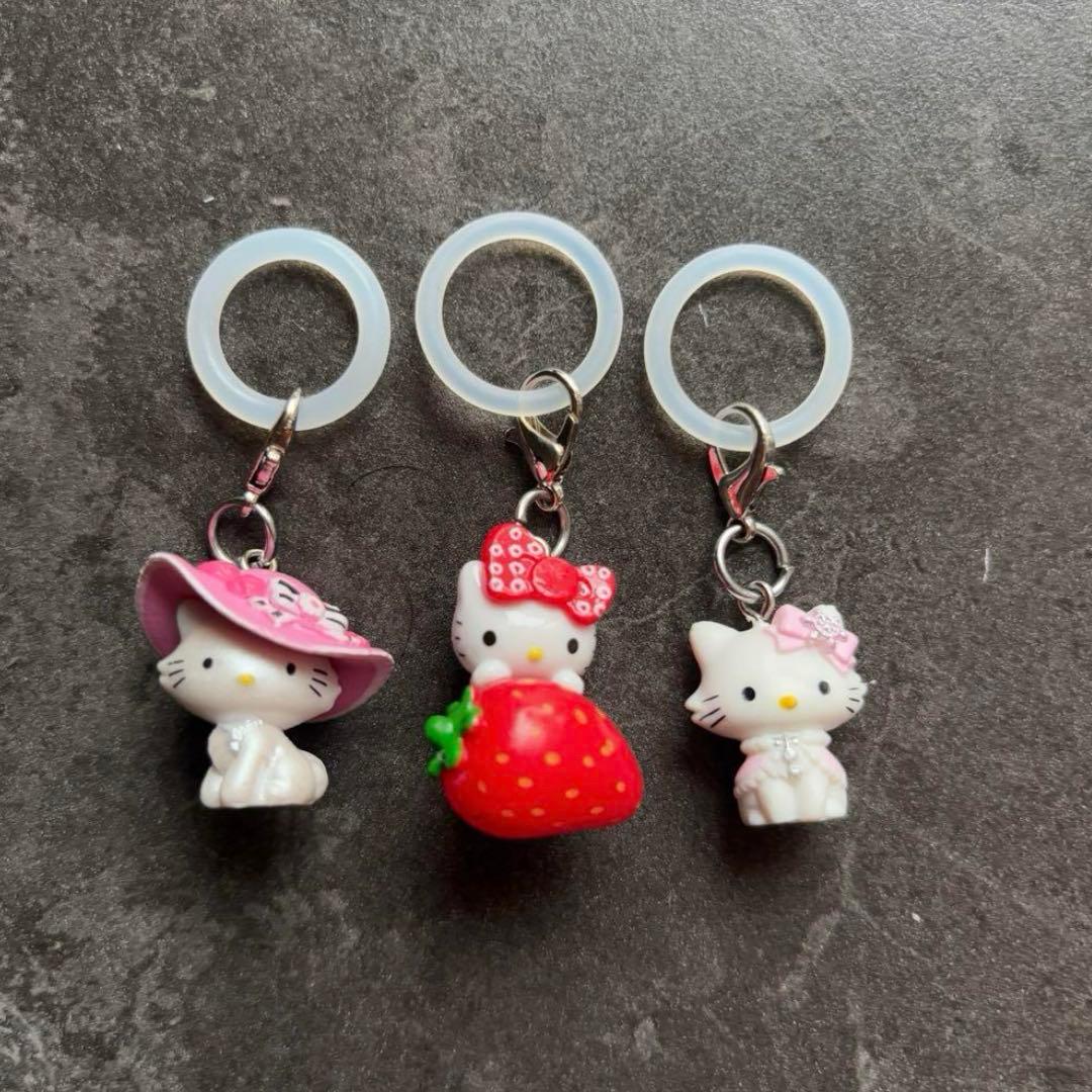 キティちゃん めじるしアクセサリー 3つセット - メルカリ