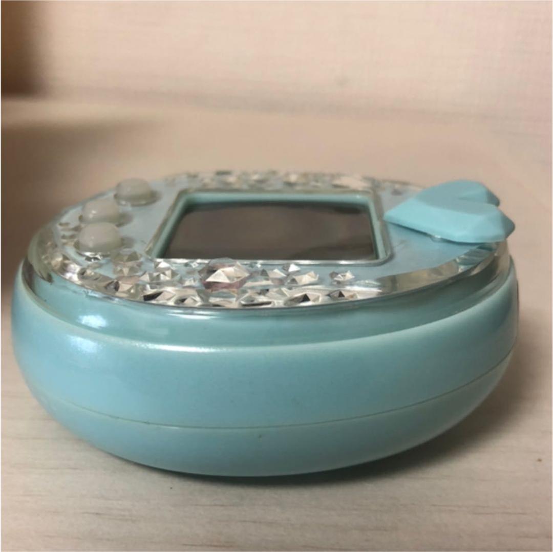 たまごっちピース ブルー たまデコピアス付き 動作品 - メルカリ