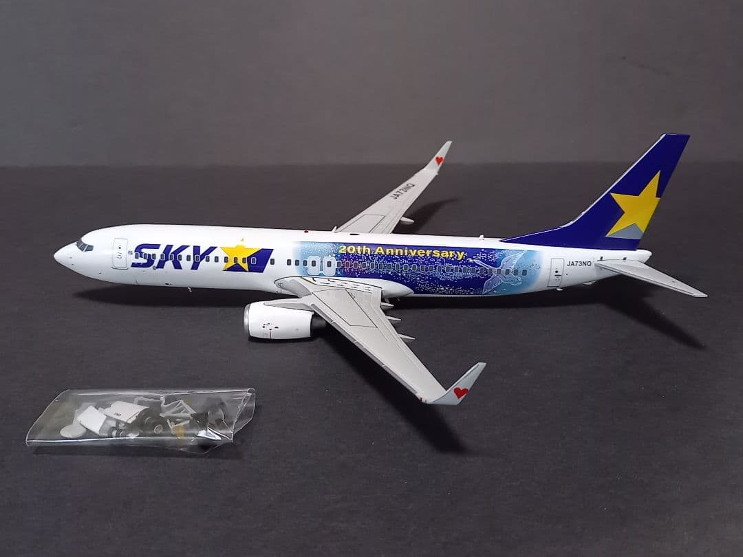 Jcwings 1/200 スカイマーク 20周年記念塗装 JA73NQです。