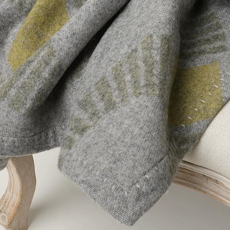 ヘビーウェイト厚手ジャカードブランケット オフィス・お昼寝用 100%ウール毛布