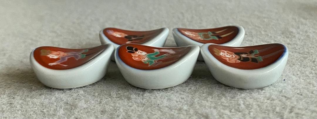有田焼・深川製磁】丸玉 南蛮人・異人さん／箸置き5個 - メルカリ
