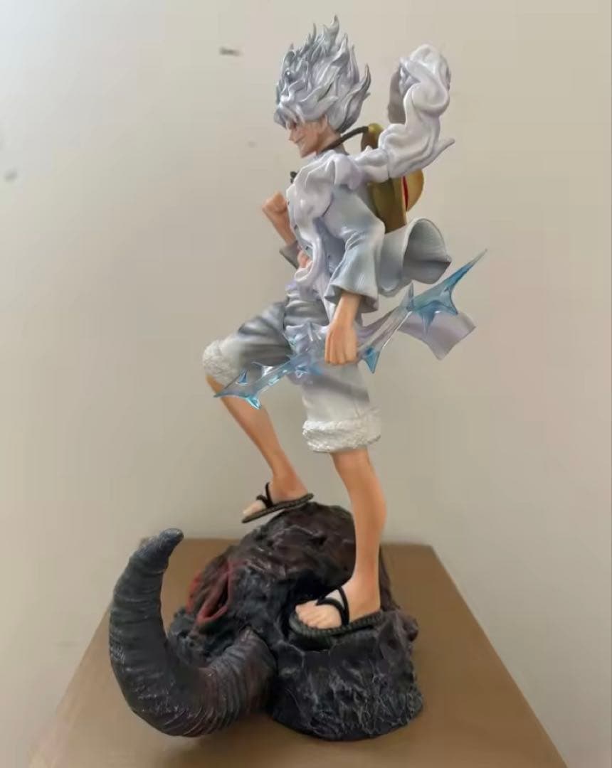 ワンピース　ルフィ　ギア5　高さ38.5cm 海外フィギュア